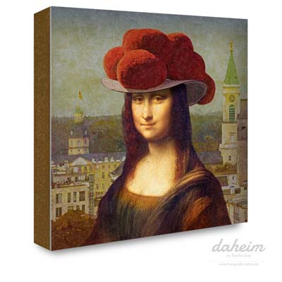 Die Mona Lisa vor der Innenstadt von Karlsruhe mit Schwarzwälder Bollenhut